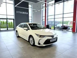 Biały Używany 2022 Toyota Corolla Comfort Sedan/Limuzyna | 78 900 zł (Uczciwa cena)