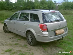 Srebrny Używany 2005 Opel Astra Sedan/Limuzyna | 5600 zł