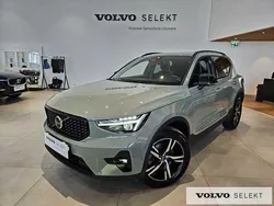 Zielony Używany 2025 Volvo XC40 SUV | 194 900 zł (Drogi)