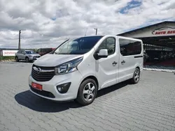 Srebrny Używany 2018 Opel Vivaro Van | 69 900 zł (Uczciwa cena)