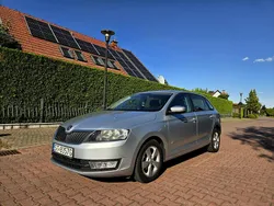 Srebrny (metalik) Używany 2015 Skoda Rapid Hatchback | 24 900 zł (Dobra cena)