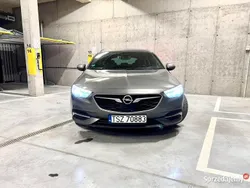 Szary Używany 2018 Opel Insignia Kombi | 57 900 zł