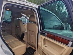 Srebrny Używany 2007 VW Touareg SUV | 33 000 zł (Uczciwa cena)