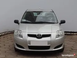 Beżowy Używany 2009 Toyota Auris Hatchback | 25 499 zł (Uczciwa cena)