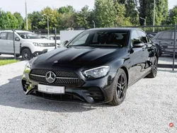 Czarny (metalik) Używany 2022 Mercedes E220 AMG Sedan/Limuzyna | 199 850 zł (Uczciwa cena)