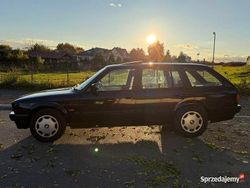 Czarny Używany 1993 BMW 316 Kombi | 18 900 zł