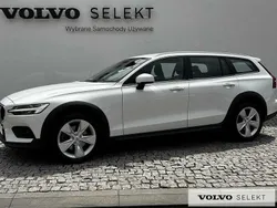 Biały Używany 2021 Volvo V60 CC Kombi | 139 900 zł (Super Cena)
