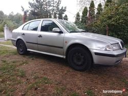 Srebrny Używany 1999 Skoda Octavia Hatchback | 2700 zł