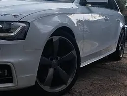 Biały Używany 2012 Audi A4 S-Line Kombi | 37 000 zł (Uczciwa cena)