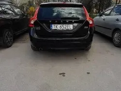 Czarny Używany 2015 Volvo V60 Kombi | 44 500 zł (Uczciwa cena)
