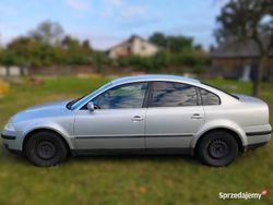 Srebrny Używany 2002 VW Passat Sedan/Limuzyna | 4800 zł (Uczciwa cena)