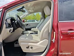 Używany 2021 Chrysler Pacifica Touring SUV | 119 900 zł (Dobra cena)