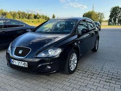 Czarny (metalik) Używany 2011 Seat Leon Hatchback | 17 900 zł