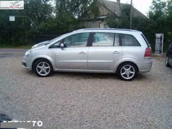Srebrny (metalik) Używany 2006 Opel Zafira Minivan | 18 000 zł