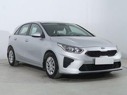 Srebrny Używany 2020 Kia Ceed Hatchback | 43 999 zł (Uczciwa cena)