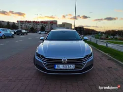 Srebrny Używany 2018 VW Arteon Elegance Sedan/Limuzyna | 104 000 zł (Uczciwa cena)