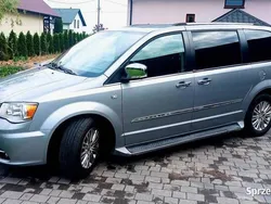 Srebrny Używany 2014 Chrysler Town & Country Limited Minivan | 48 000 zł (Uczciwa cena)