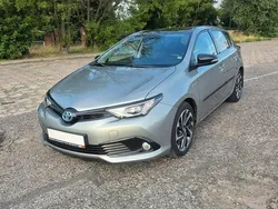 Szary (metalik, perła) Używany 2017 Toyota Auris Hybrid Hatchback | 54 900 zł (Uczciwa cena)