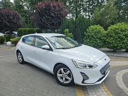 Biały Używany 2018 Ford Focus Hatchback | 39 900 zł (Uczciwa cena)
