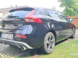 Czarny Używany 2015 Volvo V40 R-Design Kombi | 38 900 zł (Uczciwa cena)