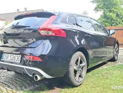 Czarny Używany 2015 Volvo V40 R-Design Kombi | 38 900 zł (Uczciwa cena)