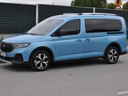 Niebieski Używany 2022 Ford Tourneo Connect Minivan | 95 900 zł (Super Cena)