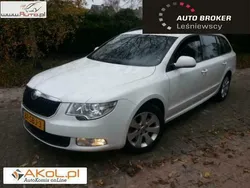 Biały Używany 2011 Skoda Superb Sedan/Limuzyna | 68 500 zł