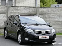 Czarny Używany 2014 Toyota Avensis Kombi | 42 900 zł (Uczciwa cena)