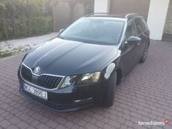 Czarny Używany 2020 Skoda Octavia Kombi | 39 500 zł (Super Cena)