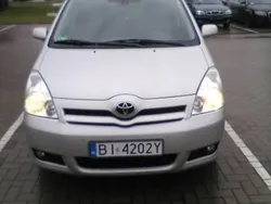 Srebrny Używany 2006 Toyota Corolla Verso Minivan | 13 500 zł (Uczciwa cena)