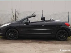 Czarny Używany 2013 Peugeot 207 CC Kabriolet | 16 900 zł (Dość drogi)