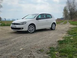Biały Używany 2011 VW Golf VI Style Hatchback | 24 900 zł (Uczciwa cena)