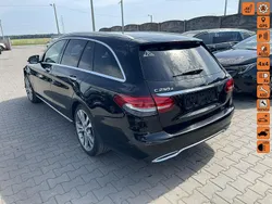 Czarny (metalik) Używany 2015 Mercedes C250 Kombi | 33 900 zł