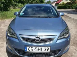 Niebieski Używany 2010 Opel Astra Kombi | 22 999 zł