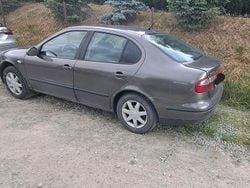 Brązowobeżowy Używany 2004 Seat Toledo Sedan/Limuzyna | 3900 zł (Dość drogi)