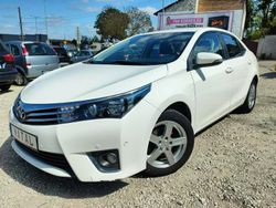 Biały Używany 2014 Toyota Corolla Sedan/Limuzyna | 33 800 zł (Dobra cena)
