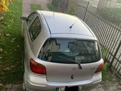 Srebrny Używany 2005 Toyota Yaris Hatchback | 8150 zł (Uczciwa cena)