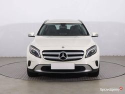 Biały Używany 2016 Mercedes GLA180 SUV | 53 999 zł