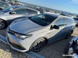 Szary Używany 2018 Toyota Auris Hybrid Design Kombi | 39 500 zł