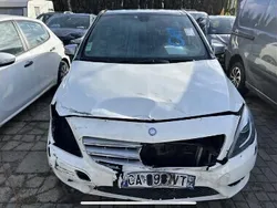 Biały Używany 2012 Mercedes B200 Minivan | 16 900 zł