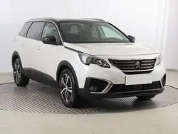 Biały Używany 2018 Peugeot 5008 Minivan | 59 999 zł (Uczciwa cena)