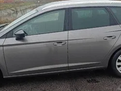 Grafitowy Używany 2015 Seat Leon Sedan/Limuzyna | 39 500 zł (Uczciwa cena)