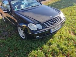 Granatowy Używany 2004 Mercedes 200 Hatchback | 14 000 zł
