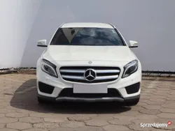 Biały Używany 2016 Mercedes GLA200 SUV | 81 999 zł (Uczciwa cena)