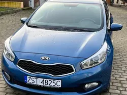 Niebieski Używany 2013 Kia Ceed Hatchback | 26 500 zł (Uczciwa cena)