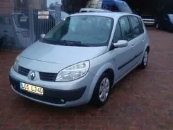 Srebrny Używany 2003 Renault Scénic II Minivan | 8900 zł