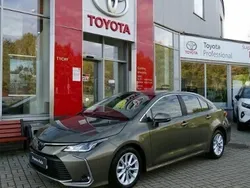 Brązowy Używany 2021 Toyota Corolla Comfort Sedan/Limuzyna | 82 900 zł (Drogi)
