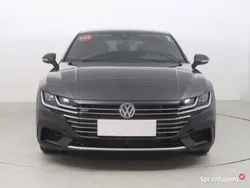 Czarny Używany 2018 VW Arteon Sedan/Limuzyna | 109 999 zł (Uczciwa cena)