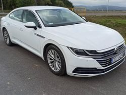 Biały Używany 2018 VW Arteon Hatchback | 72 800 zł (Uczciwa cena)