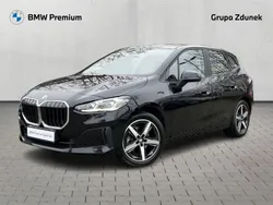 Czarny szafir metalizowany Używany 2024 BMW 220 Active Tourer Luxury Line Minivan | 164 900 zł